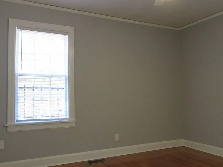 1612 Netherwood Ave — Photo 5