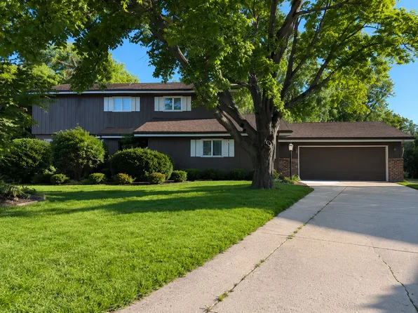 3636 Quince Ct, Downers Grove, IL 60515