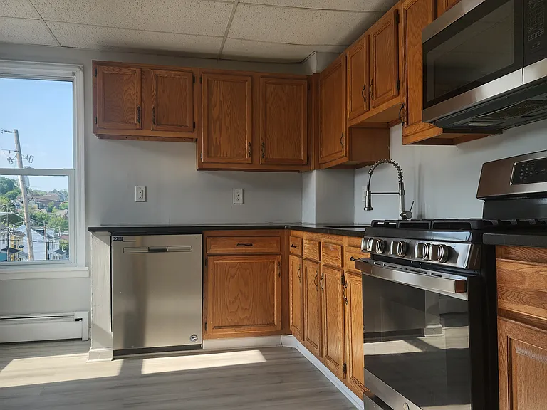 843 Ferry St #2 — Photo 3