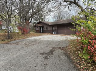 499 Browning Dr, Greenwood, IN 46142