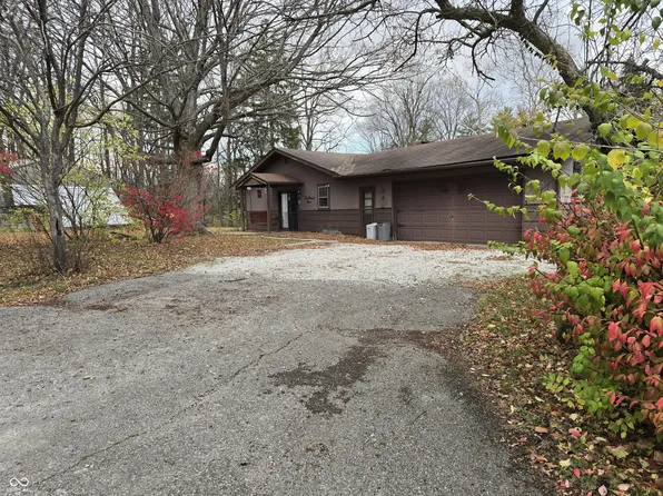 499 Browning Dr, Greenwood, IN 46142