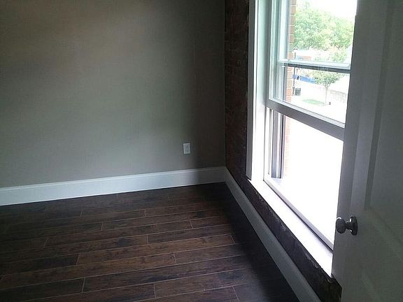 5th image of 1013 S Fort Thomas Avenue # Fl 2nd