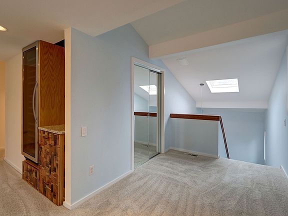 4th image of 17496 NE 40th Pl #H6