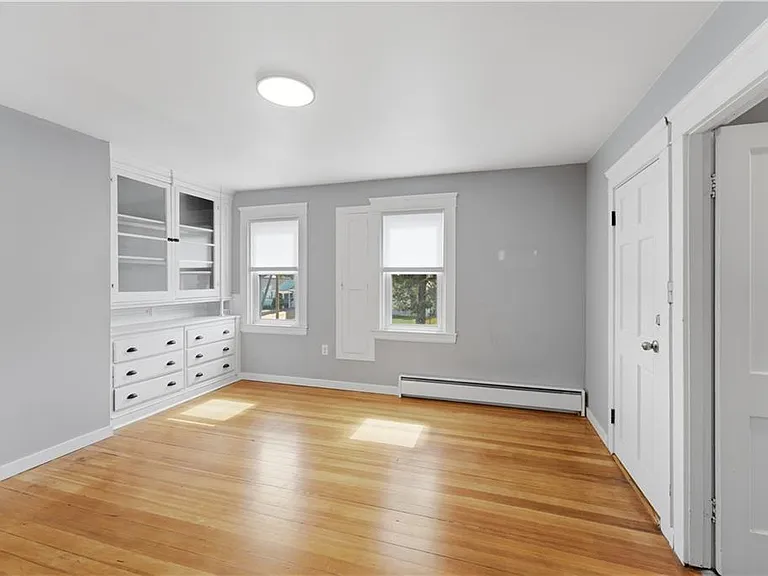 33 Laura St #2 — Photo 7