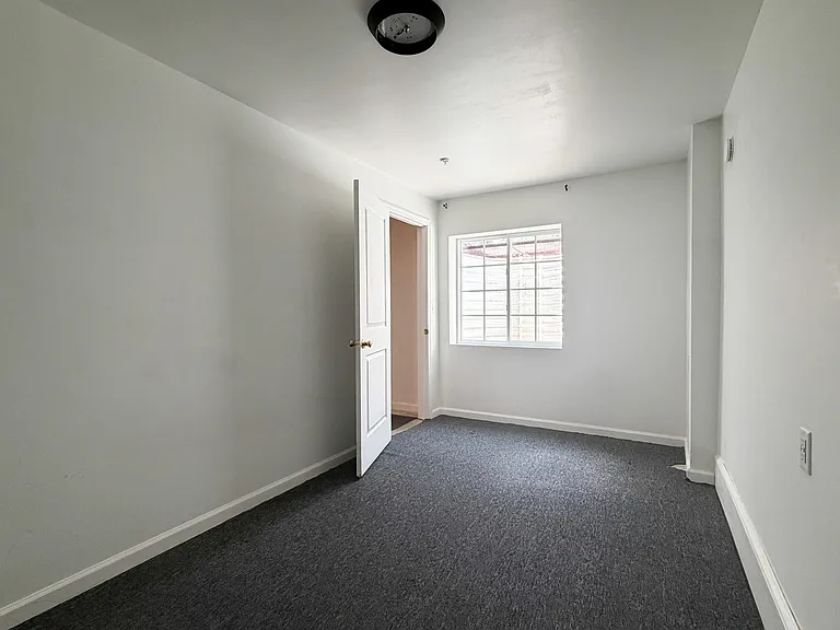 900 Cadwell Ln — Photo 31