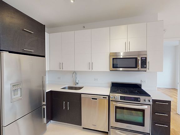 3rd image of 805 Columbus Ave APT 6E