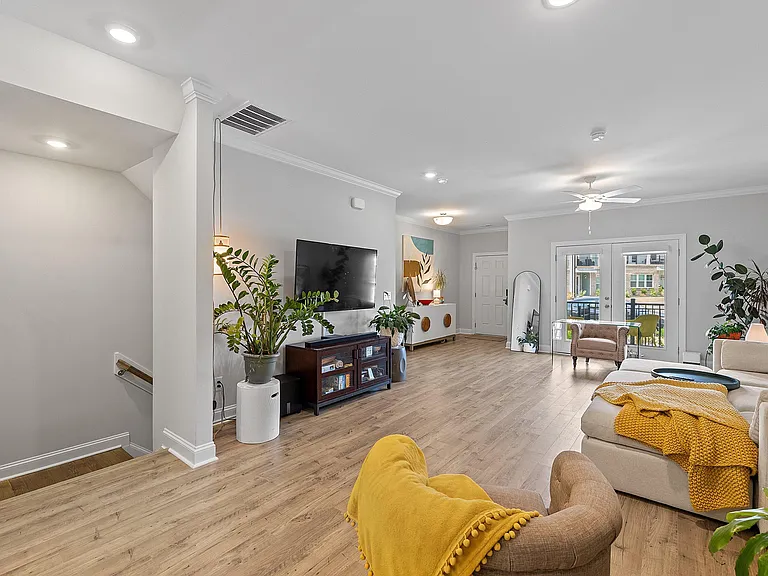 1127 Breadsell Ln — Photo 10