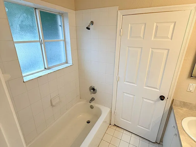 905 N Santa Catalina Cir #905 — Photo 29