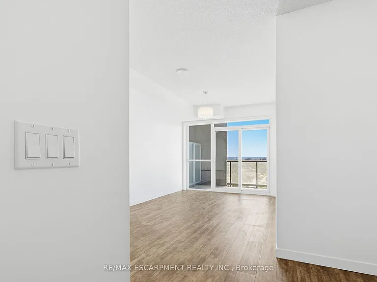 2081 Fairview St #1507 — Photo 8