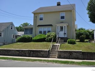 379 Ezra St, Bridgeport, CT 06606