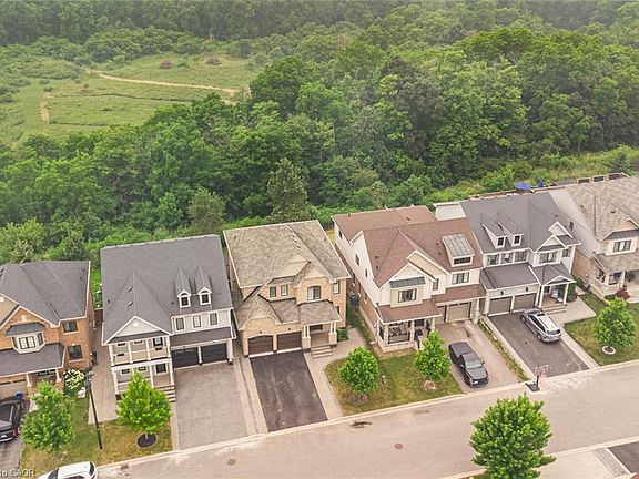 3rd image of 31 Larry Cres