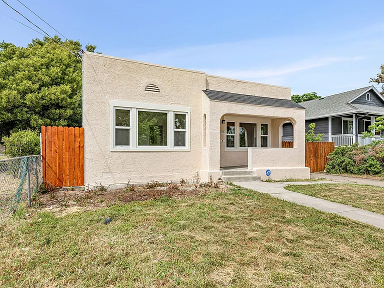 1514 Louisiana St — Photo 24