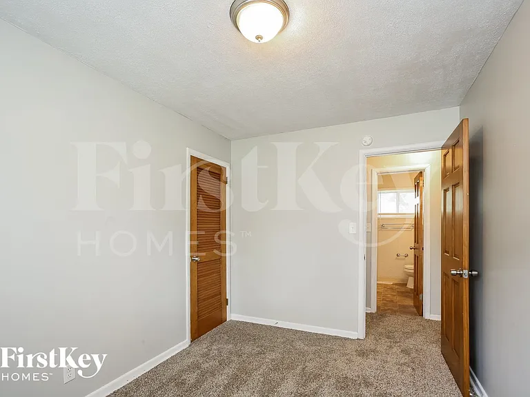 505 Vista Dr — Photo 10
