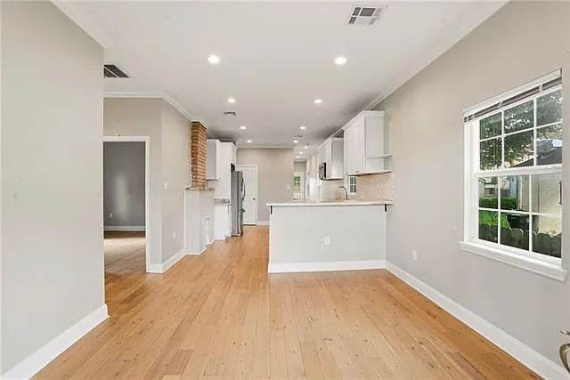 3 bed, 2.0 bath, 1238 sqft, $1,850 — Photo 3