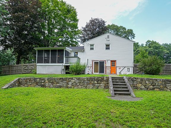 3rd image of 23 Laurel Dr