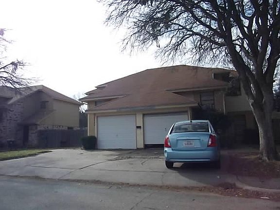 3rd image of 2637 Santa Barbara Dr