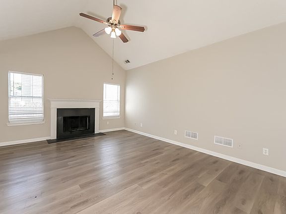4th image of 2167 Mulberry Ln