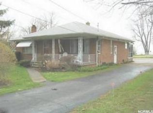 5015 Lake Rd, Sheffield Lake, OH 44054