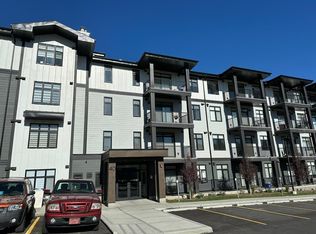 40 Sage Hill Walk NW #214, Calgary, AB T3R 2C5