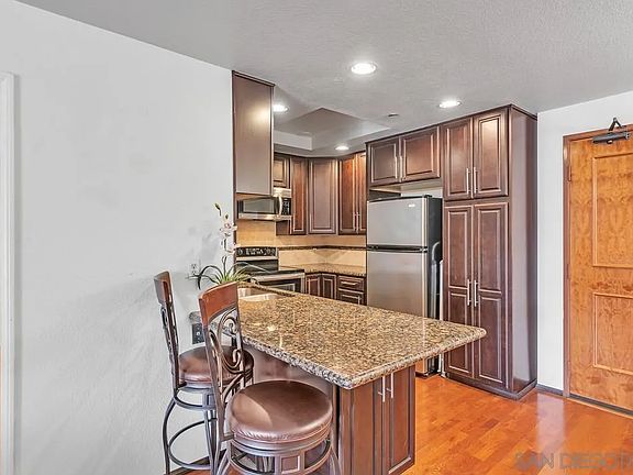 3rd image of 850 State St Unit 327