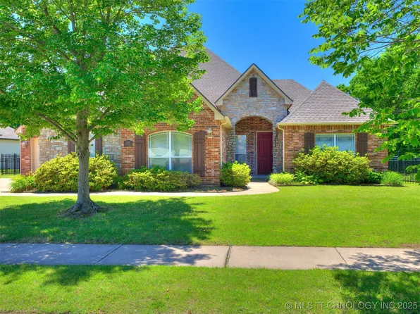 4221 W Quantico St, Broken Arrow, OK 74011