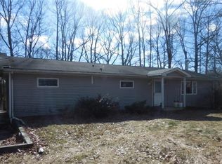 4393 Woodland Cir, Walnutport, PA 18088