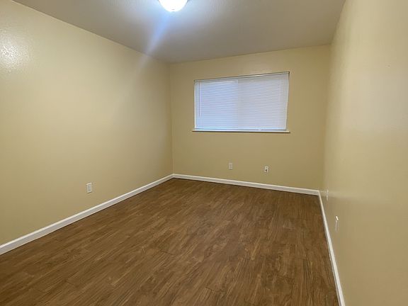 4th image of 345 Grant Way #3
