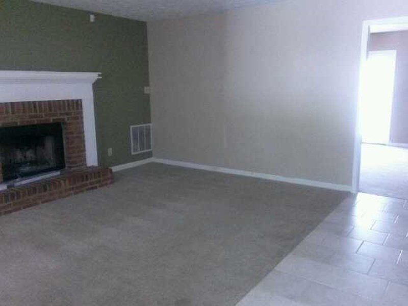 2nd image of 590 Pine Ridge Trl SE