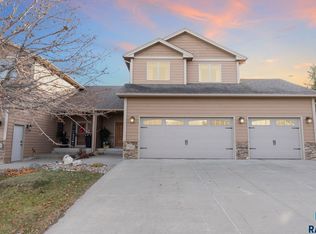 7301 Grand Arbor Ct, Sioux Falls, SD 57108