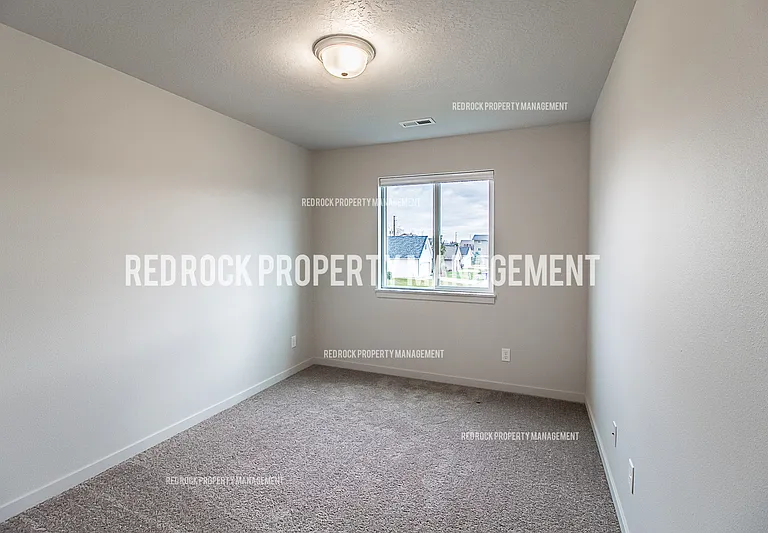 203 S Woodlawn Ln — Photo 25