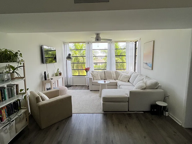 3640 Whitehall Dr — Photo 35