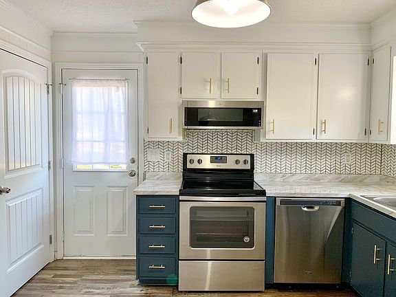 4th image of 2267 Wildwood Dr
