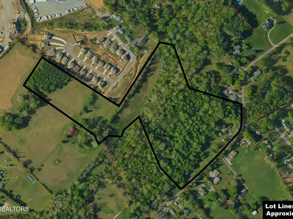 Eleanor Davis Dr, Maryville, TN 37804