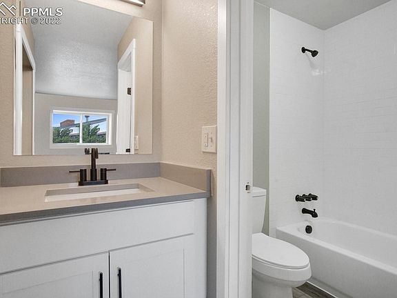 Completely remodeled en-suite bathroom.