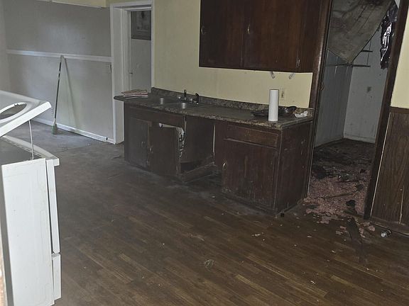 5th image of 3606 Pulaski Pike NW