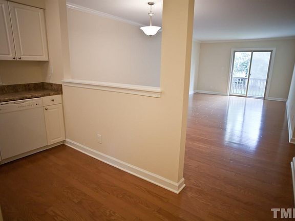 4th image of 1513 E Franklin St #C