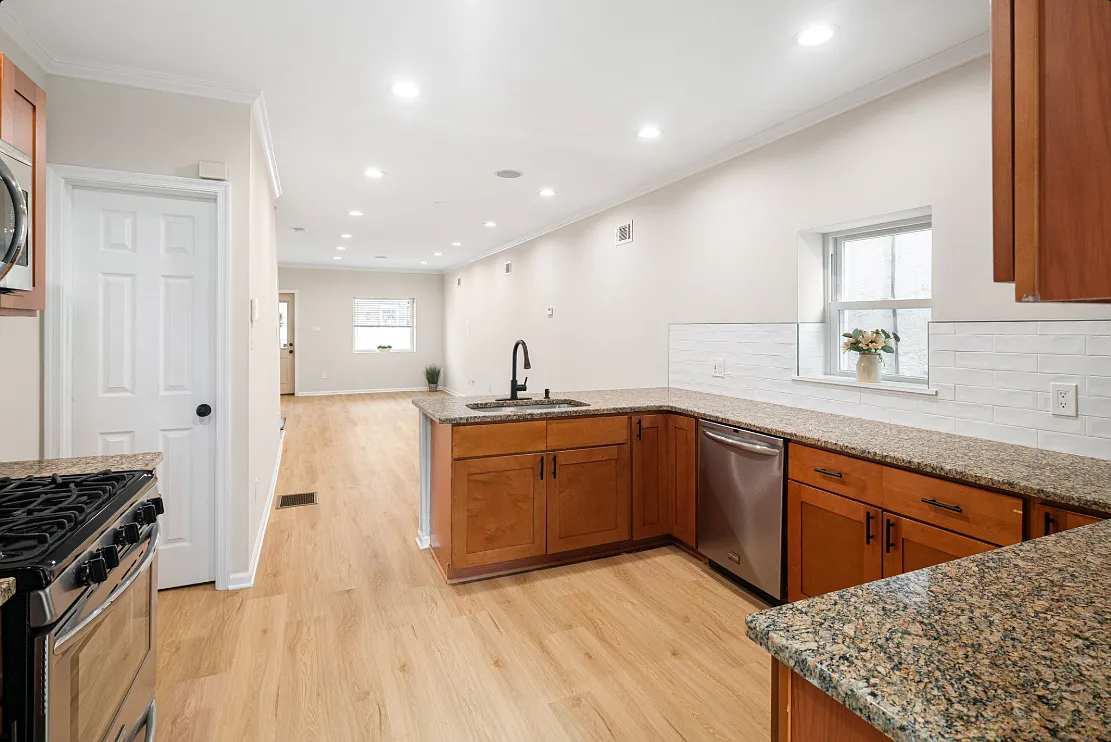 311 Cotton St — Photo 1