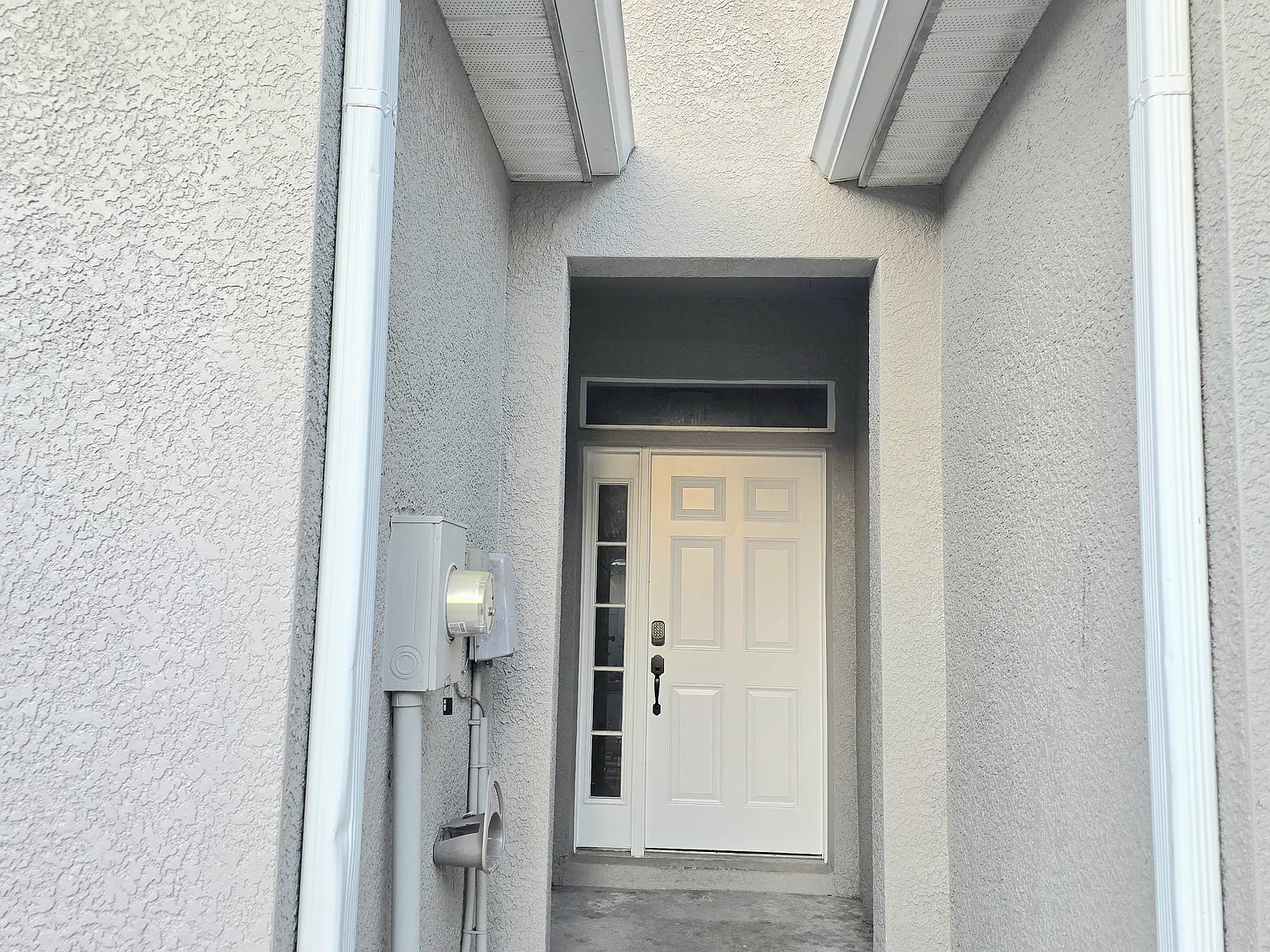 2 bed, 2.5 bath, 1350 sqft, $2,600 — Photo 4