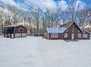 111 Spruce Dr, Milford, PA 18337