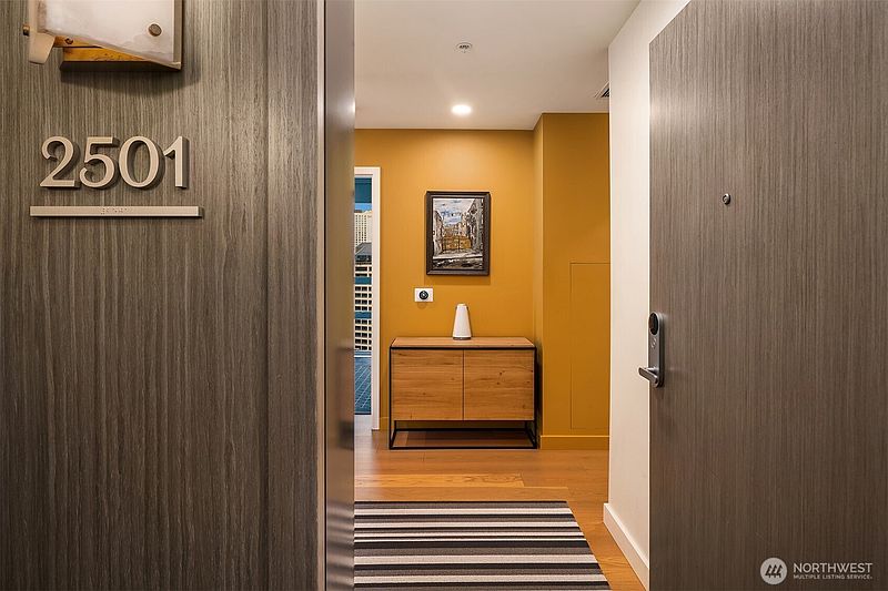 4th image of 121 Stewart Street #2501