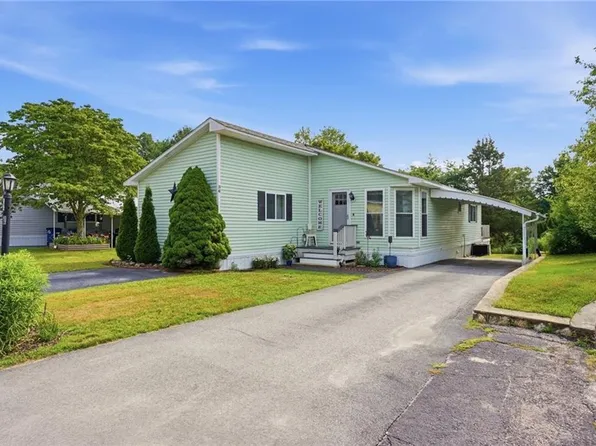 36 Cantaberry Ln, Coventry, RI 02816