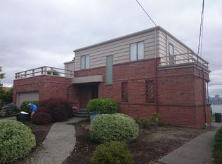 1408 Palm Ave SW, Seattle, WA 98116