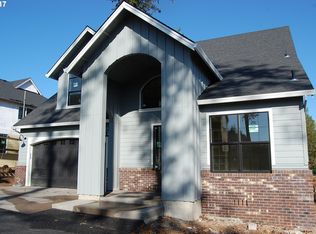 19308 Windmill Dr, Oregon City, OR 97045