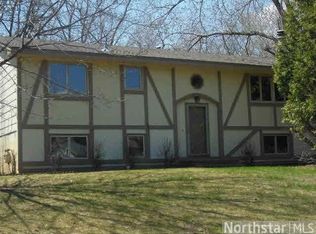 10533 Sunset Rd N, Minneapolis, MN 55443