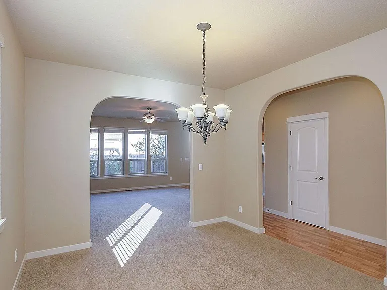 6387 NE Meadowgate Ct — Photo 4
