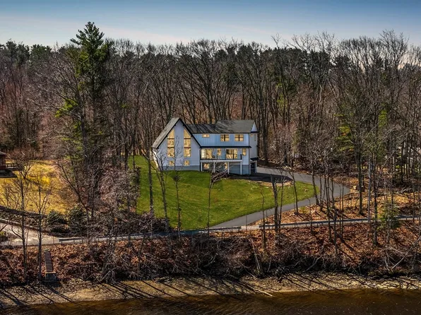 137 River Rd, West Newbury, MA 01985