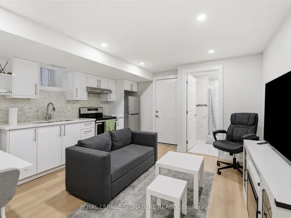 1945 Davenport Rd #Basement, Toronto, ON M6N 1C3