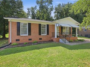 1008 Lombardy St, Greensboro, NC 27405