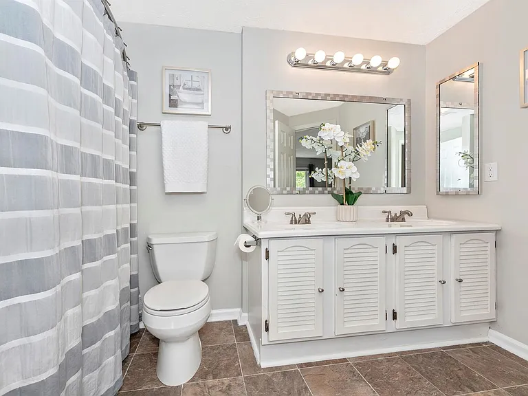 802 Stratford Way #K — Photo 33