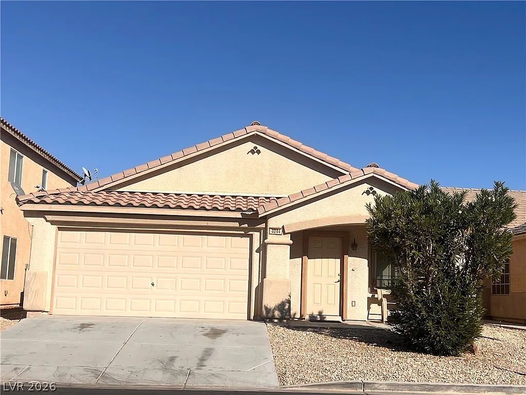 3 bed, 2.0 bath, 1730 sqft, $1,895 — Photo 1